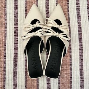 Antonio Melani bow flats